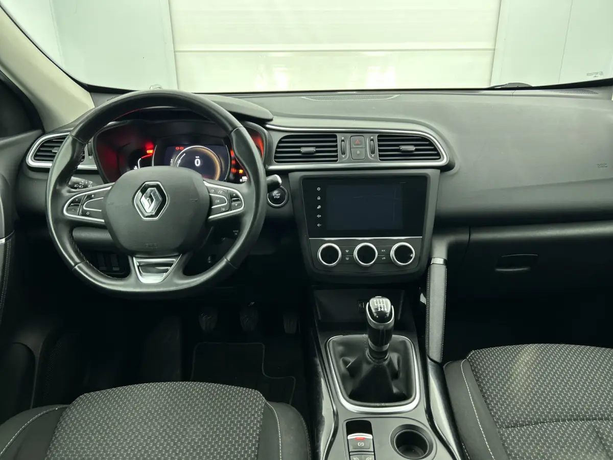 1.3 TCe 141PK / Trekhaak / Airco / Cruise-ctr. / Navigatie / Lmv 17" / Pdc v+a / Apk 10-2026