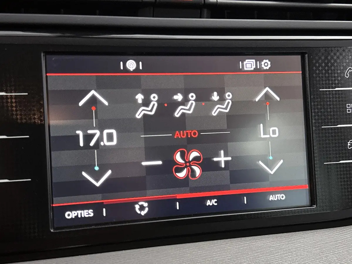7Pers. 1.2 131PK Automaat Business (Distributie bij155Dkm vv. )  Navigatie / Cruise ctr. / Trekhaak / Airco-climate / Apple Carplay / Apk nieuw