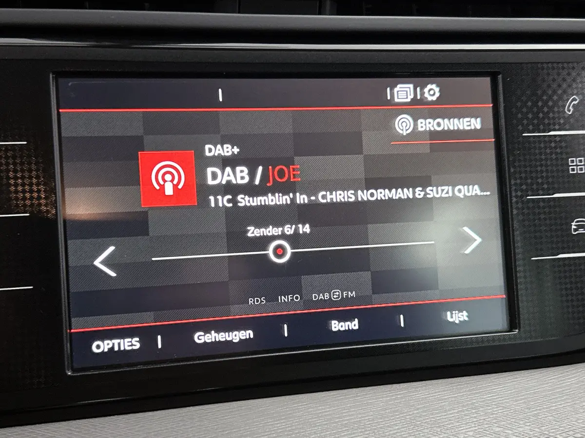 7Pers. 1.2 131PK Automaat Business (Distributie bij155Dkm vv. )  Navigatie / Cruise ctr. / Trekhaak / Airco-climate / Apple Carplay / Apk nieuw