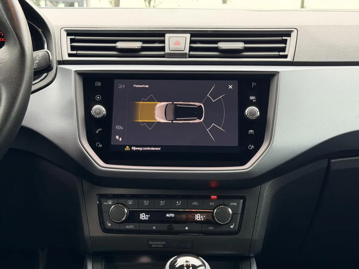 1.0 TSI Style Business Intense Plus| Camara | Keyless | Clima | Leder / Alcantara | NL Auto