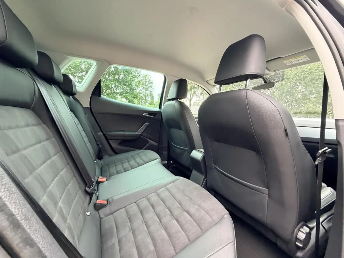 1.0 TSI Style Business Intense Plus| Camara | Keyless | Clima | Leder / Alcantara | NL Auto