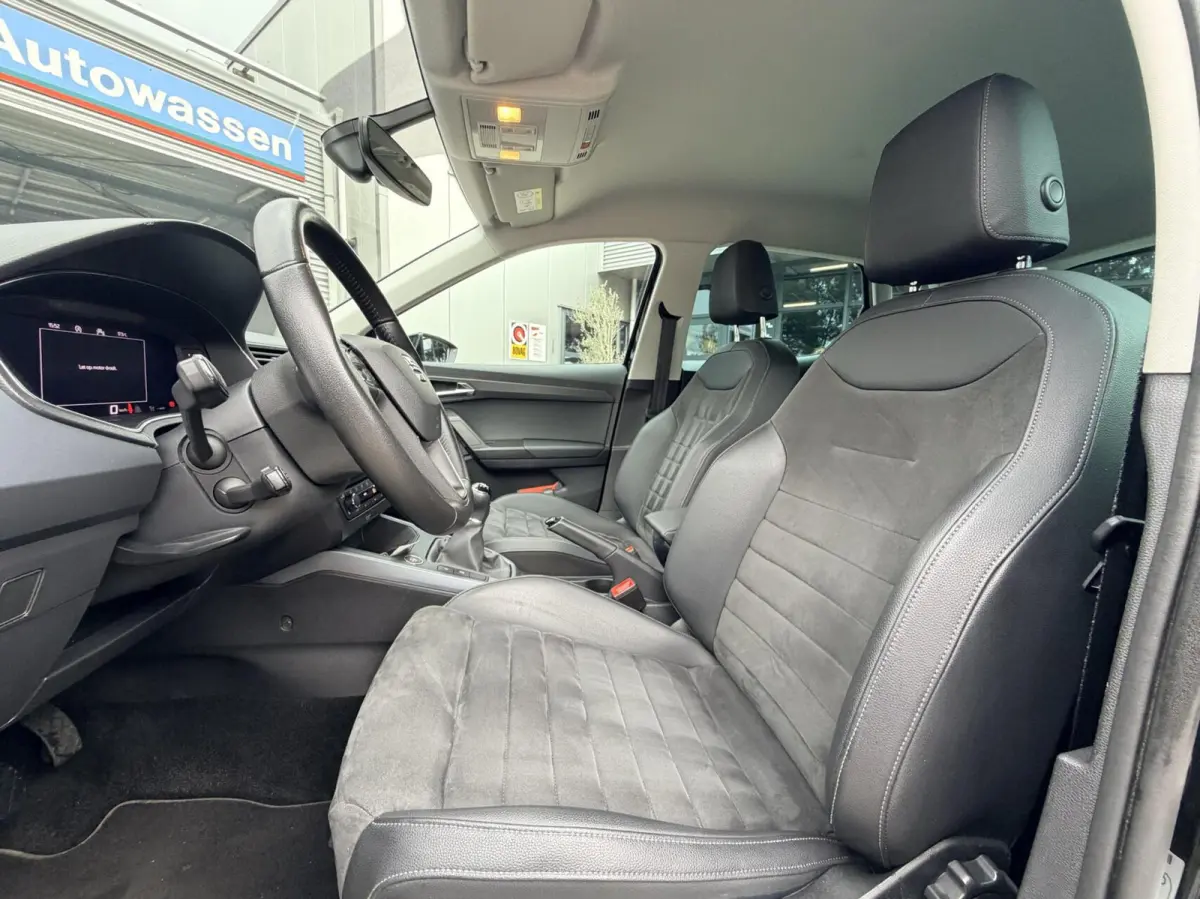 1.0 TSI Style Business Intense Plus| Camara | Keyless | Clima | Leder / Alcantara | NL Auto