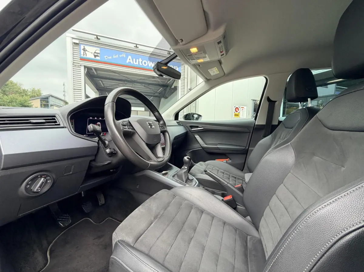 1.0 TSI Style Business Intense Plus| Camara | Keyless | Clima | Leder / Alcantara | NL Auto