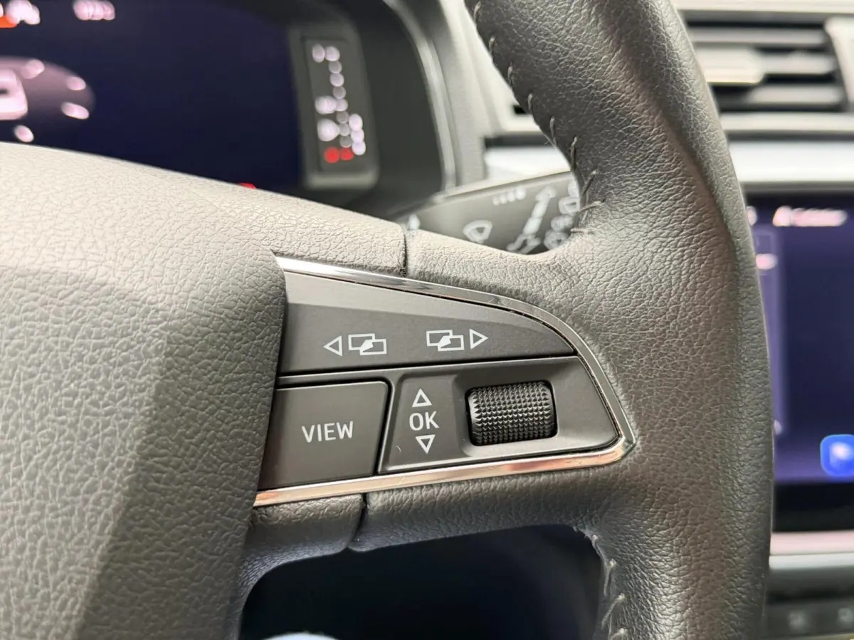 1.0 TSI Style Business Intense Plus| Camara | Keyless | Clima | Leder / Alcantara | NL Auto