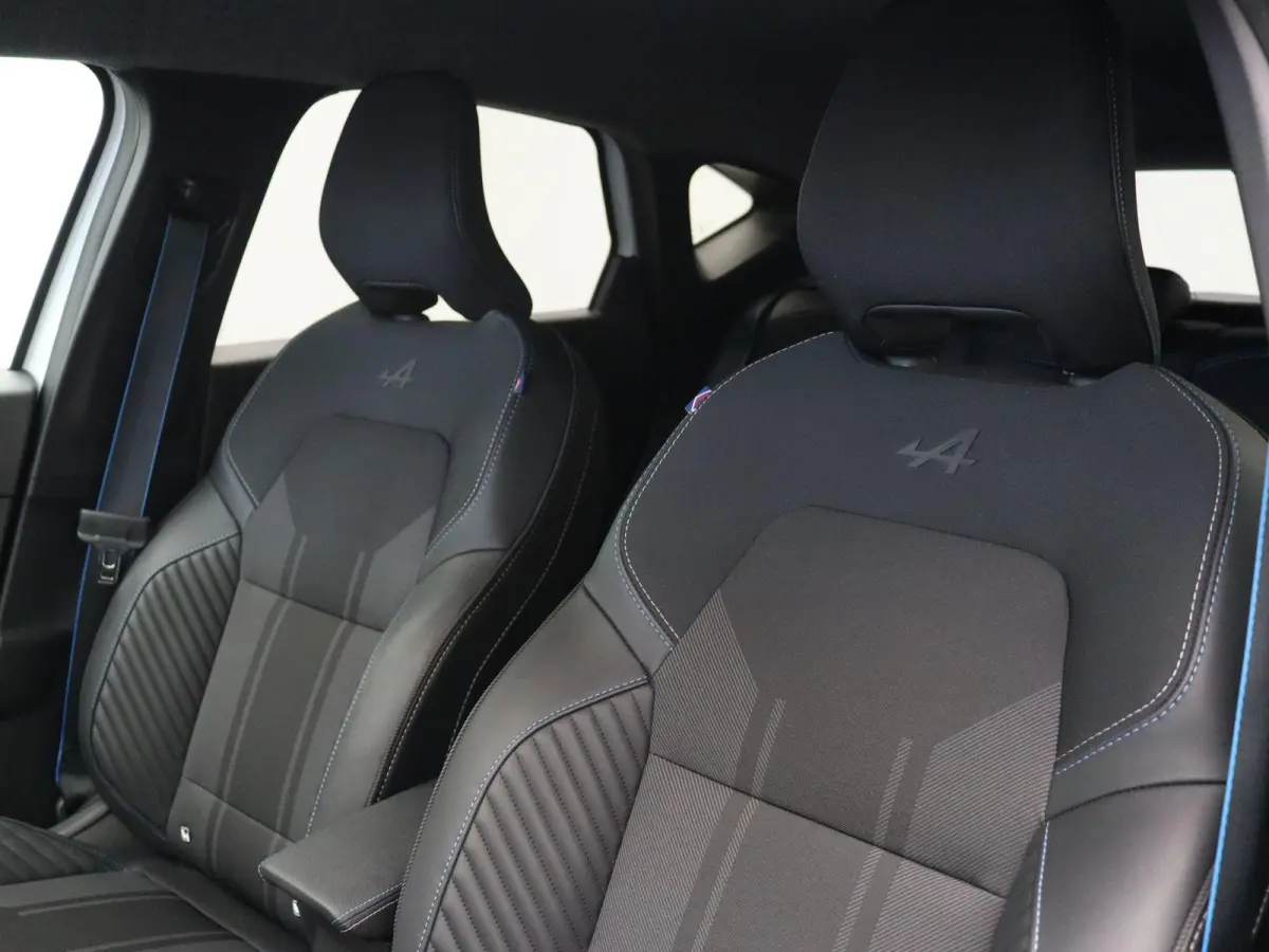 E-Tech full hybrid 160pk esprit Alpine | Elektrisch verstelbare bestuurdersstoel | Stoel/Stuurverwarming | Voorruitverwarming | 360* Camera |