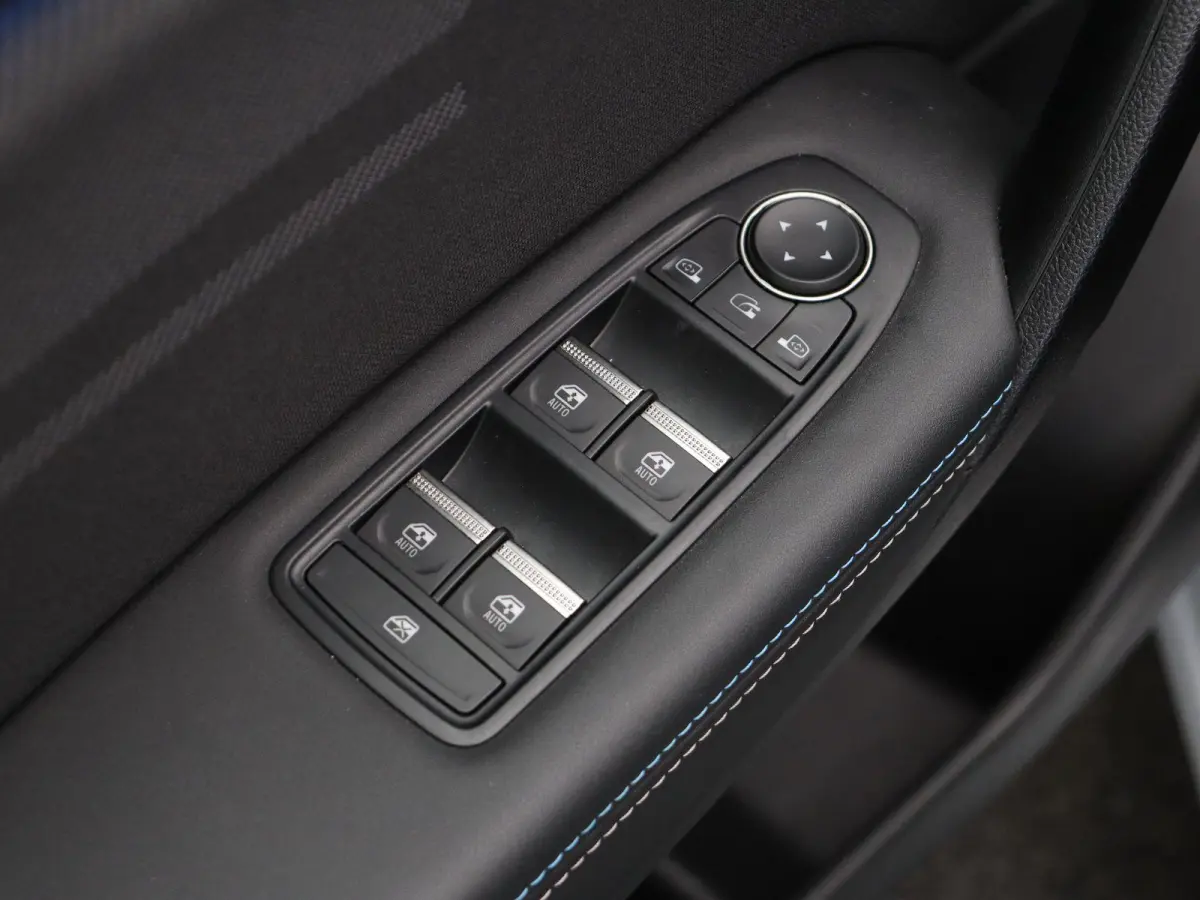 E-Tech full hybrid 160pk esprit Alpine | Elektrisch verstelbare bestuurdersstoel | Stoel/Stuurverwarming | Voorruitverwarming | 360* Camera |