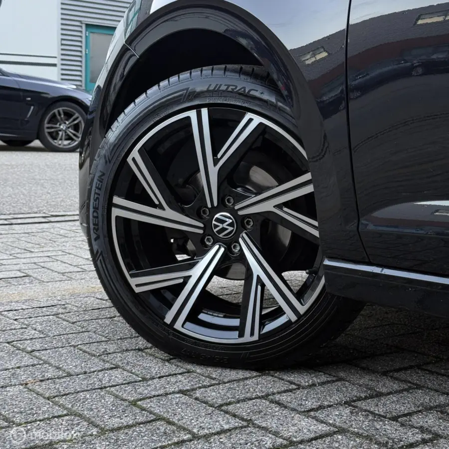 1.0 TSI Business / KEYLESS / IQ DRIVE / CARP