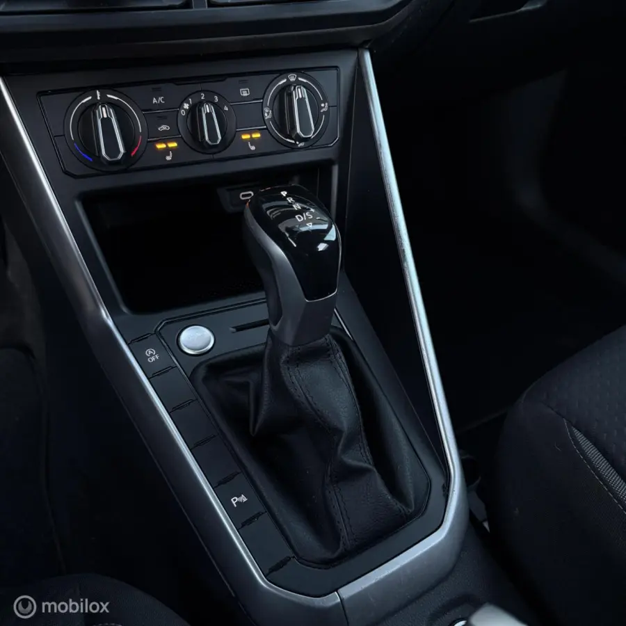 1.0 TSI Business / KEYLESS / IQ DRIVE / CARP