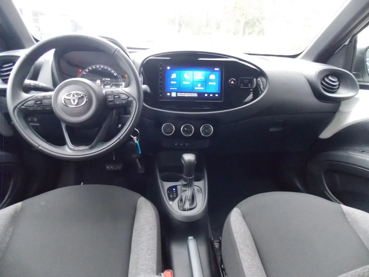 1.0 VVT-i S-CVT Play Automaat Airco Elek Pakket 5Deurs 2025bj GARANTIE