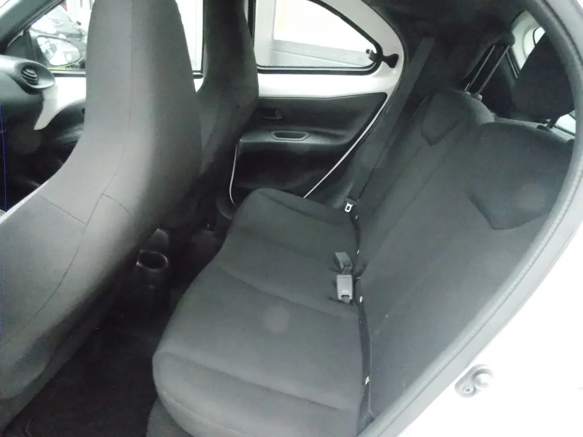 1.0 VVT-i S-CVT Play Automaat Airco Elek Pakket 5Deurs 2025bj GARANTIE