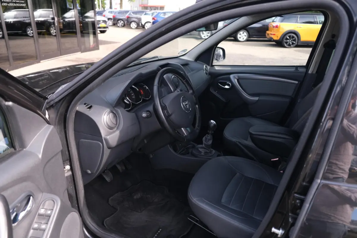 1.2 TCe 4x2 Prestige|Rijklaar!|Trekhaak|PDC|Leer|Bluetooth|Dealeronderhouden|Ketting v.v.