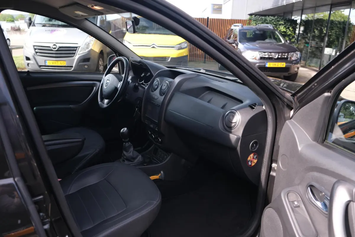 1.2 TCe 4x2 Prestige|Rijklaar!|Trekhaak|PDC|Leer|Bluetooth|Dealeronderhouden|Ketting v.v.