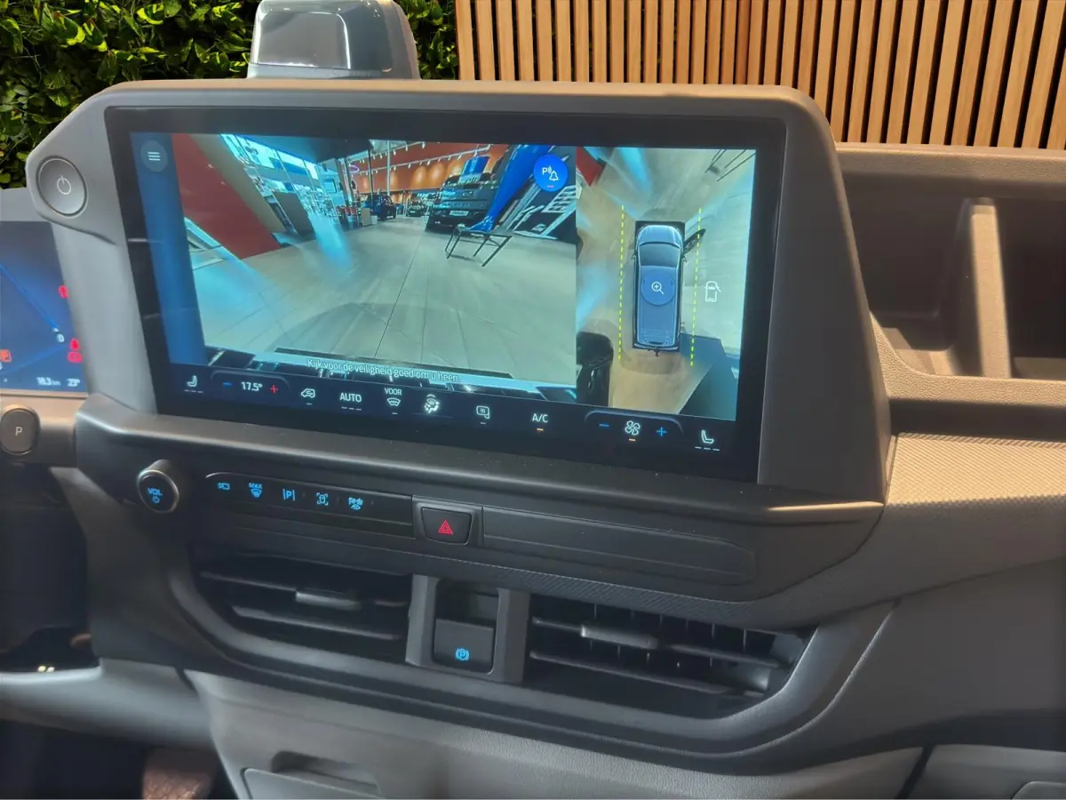 320 L1H1 Trend 71 kWh DIRECT LEVERBAAR | 360 cam. | Imperiaal | Trekhaak | Stoelverwarming | Laadruimtepakket | Adapt. Cruise