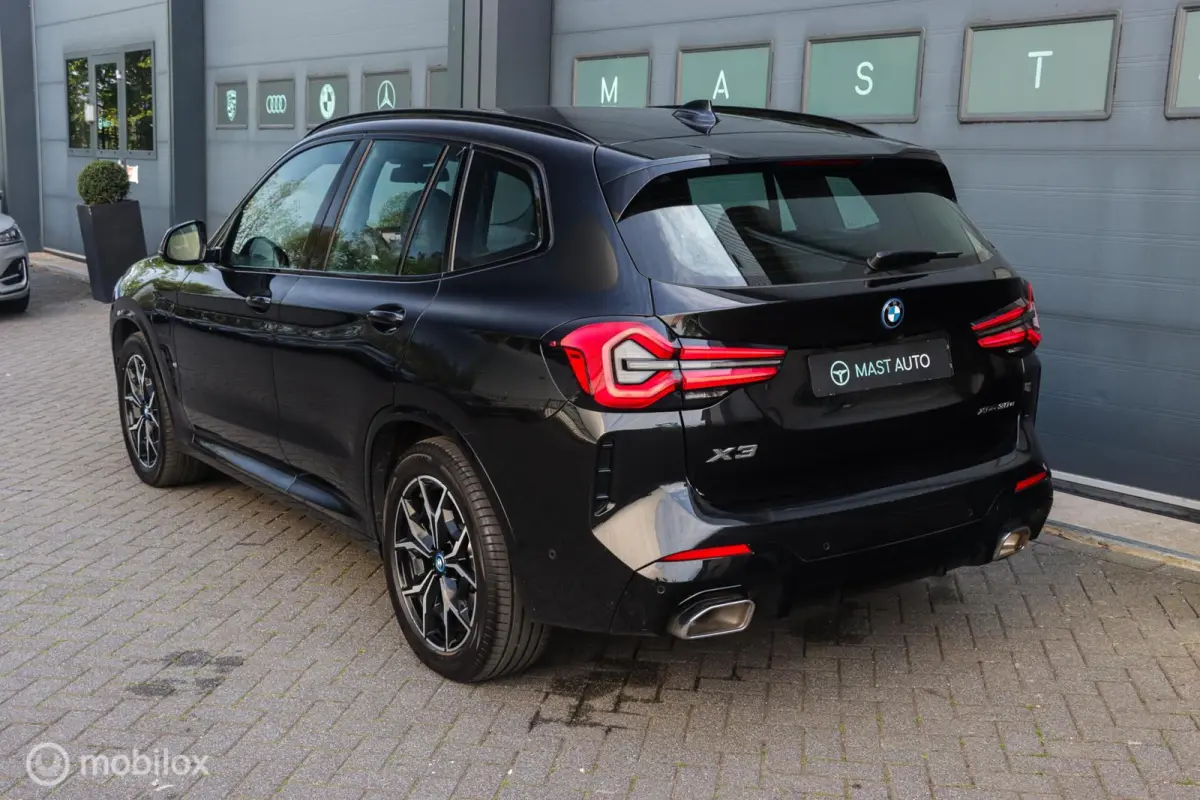 xDrive30e High Executive|M-Sport|Camera|LED|Apple carplay