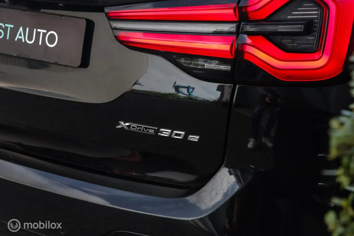 xDrive30e High Executive|M-Sport|Camera|LED|Apple carplay