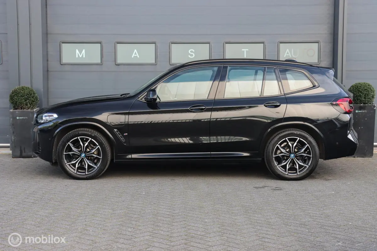 xDrive30e High Executive|M-Sport|Camera|LED|Apple carplay