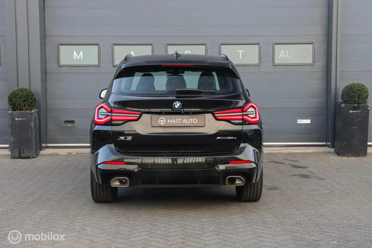 xDrive30e High Executive|M-Sport|Camera|LED|Apple carplay