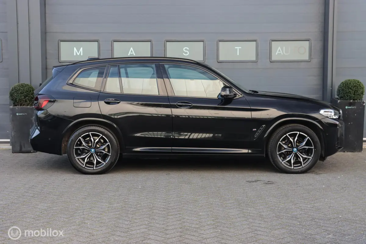 xDrive30e High Executive|M-Sport|Camera|LED|Apple carplay