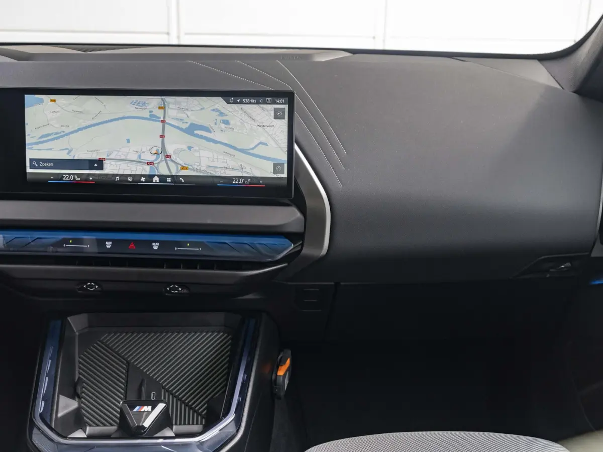 xDrive30e | SoH 100% | M Sportpakket | Comfort Access | 20 inch | Panoramadak | Driving Assistant | Harman Kardon | Trekhaak