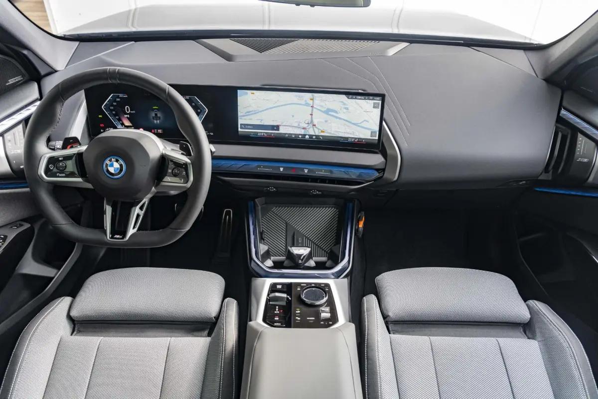 xDrive30e | SoH 100% | M Sportpakket | Comfort Access | 20 inch | Panoramadak | Driving Assistant | Harman Kardon | Trekhaak