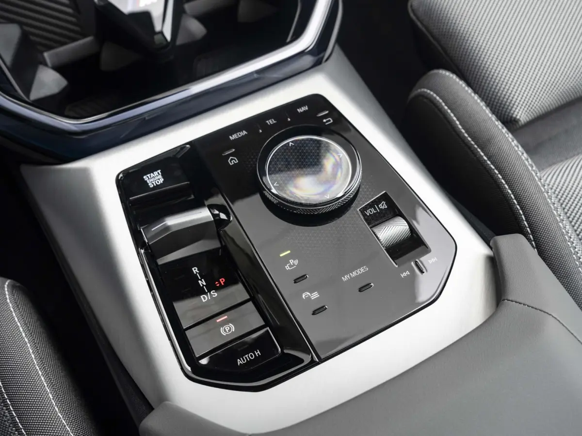 xDrive30e | SoH 100% | M Sportpakket | Comfort Access | 20 inch | Panoramadak | Driving Assistant | Harman Kardon | Trekhaak