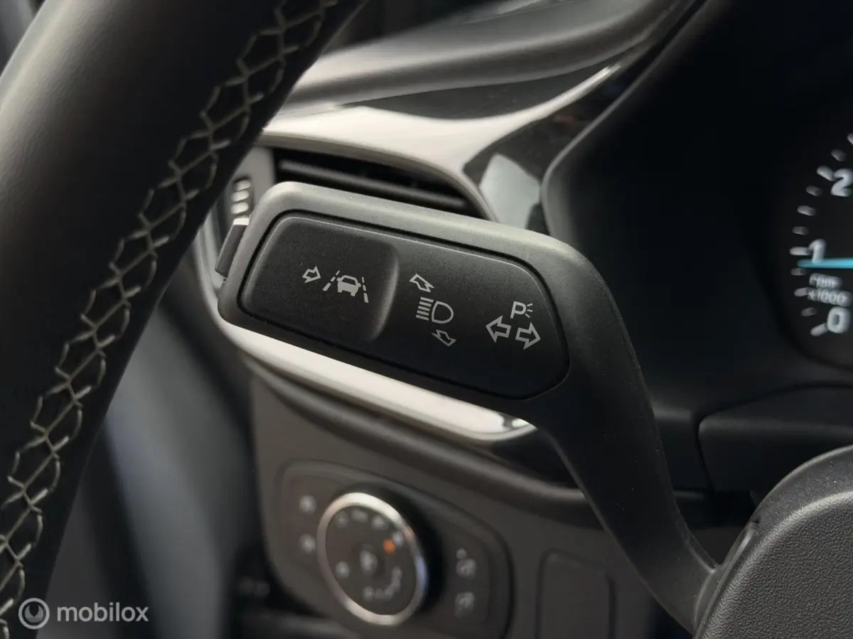 1.0 EcoBoost Titanium | Navi | Cruise | Camera |