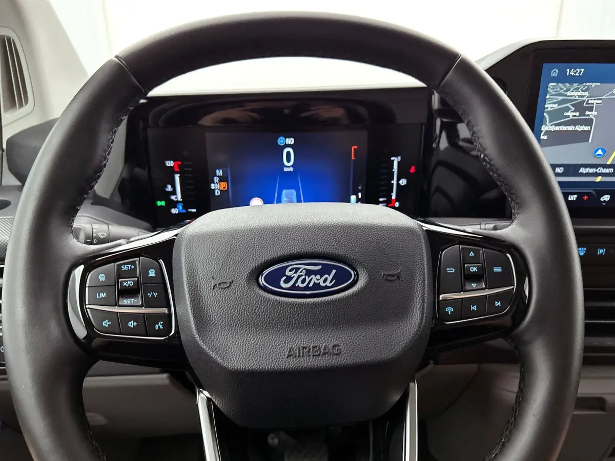 320 2.0 TDCI L2H1 Limited Automaat Airco Navigatie Cruise control Trekhaak