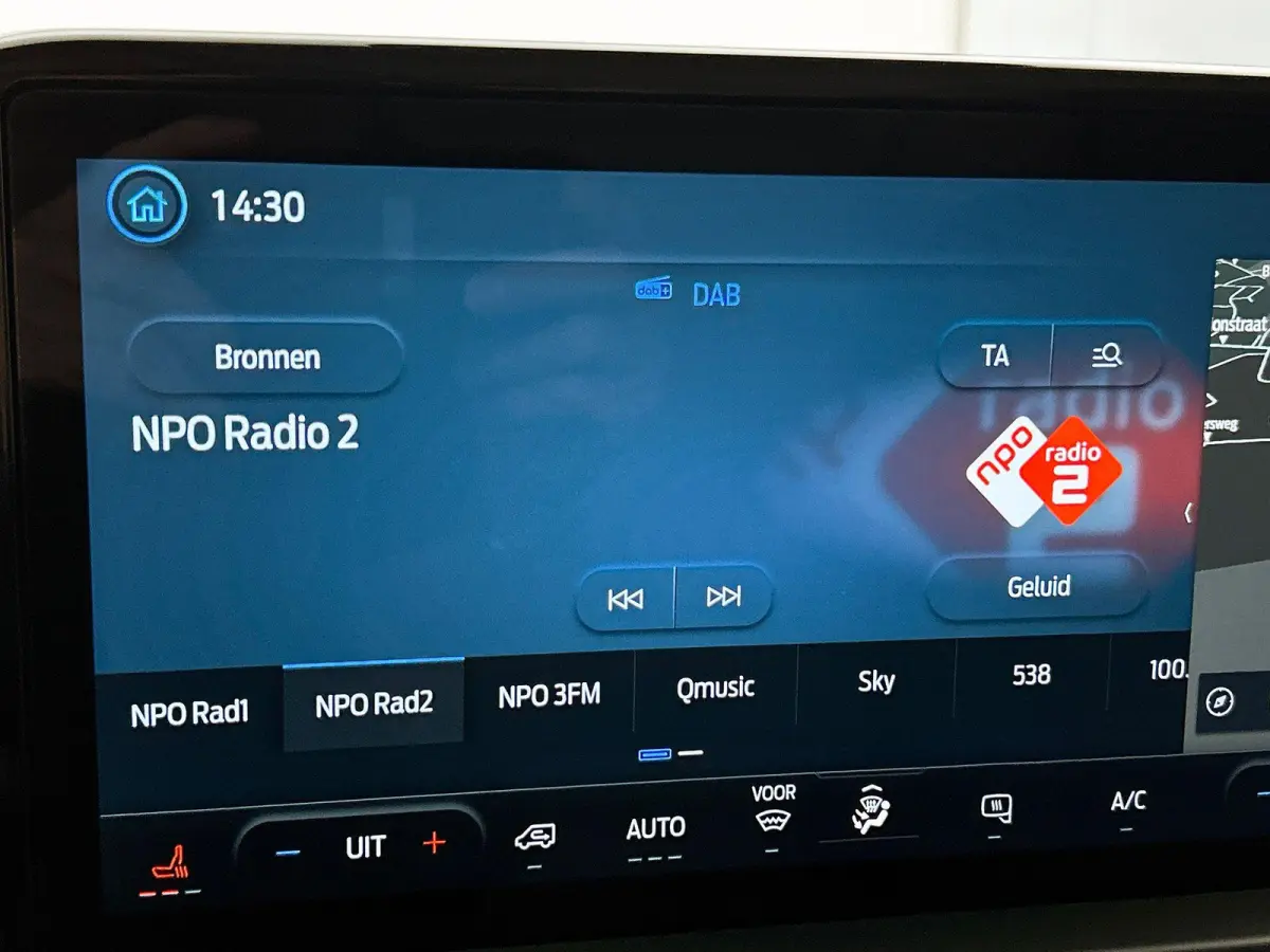 320 2.0 TDCI L2H1 Limited Automaat Airco Navigatie Cruise control Trekhaak