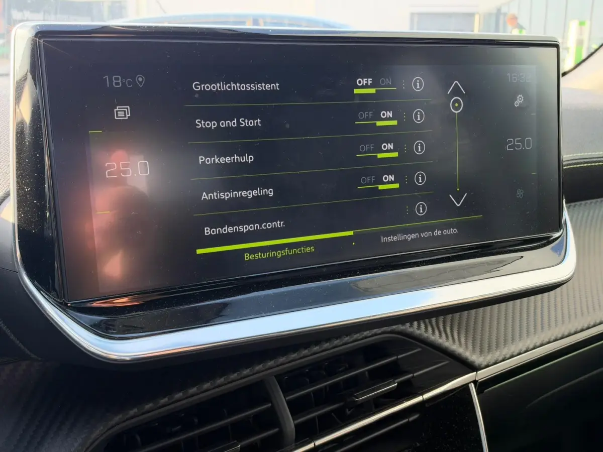 1.2 PureTech GT | 360 CAMERA | CRUISE CONTROL | DODEHOEKASSISTENT | CLIMATE CONTROL | CARPLAY |