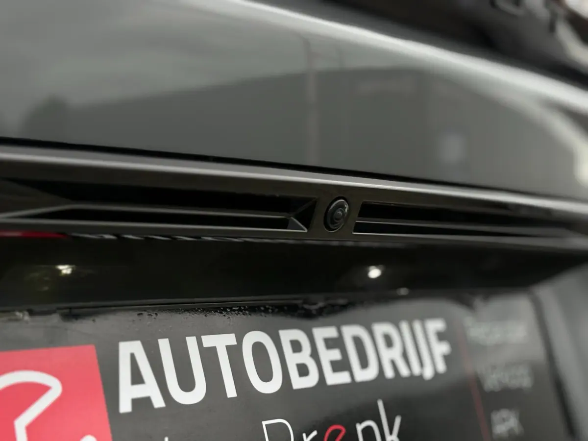 1.2 Hybrid 145PK GT | Alcantara | Dodehoekdetectie