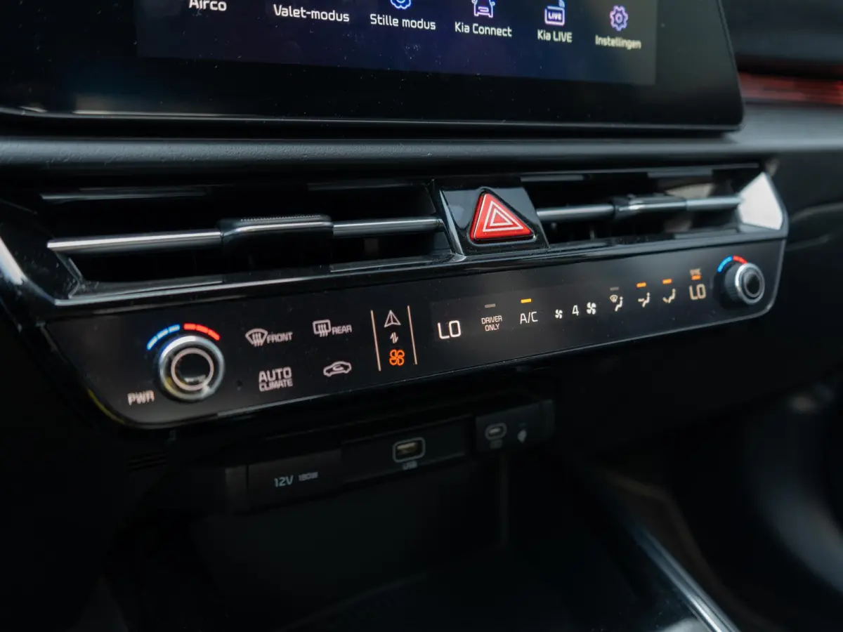 1.6 GDi Hybrid ExecutiveLine Trekhaak | Stoel ventilatie | Schuifkanteldak | Harman en kardon | HUD | Stoelen en achterklep elektrisch