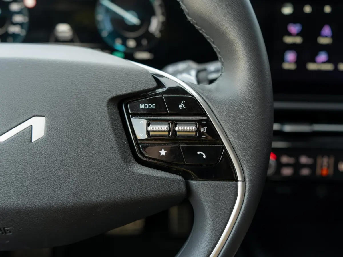 1.6 GDi Hybrid ExecutiveLine Trekhaak | Stoel ventilatie | Schuifkanteldak | Harman en kardon | HUD | Stoelen en achterklep elektrisch