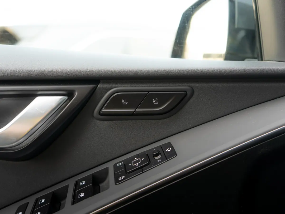 1.6 GDi Hybrid ExecutiveLine Trekhaak | Stoel ventilatie | Schuifkanteldak | Harman en kardon | HUD | Stoelen en achterklep elektrisch