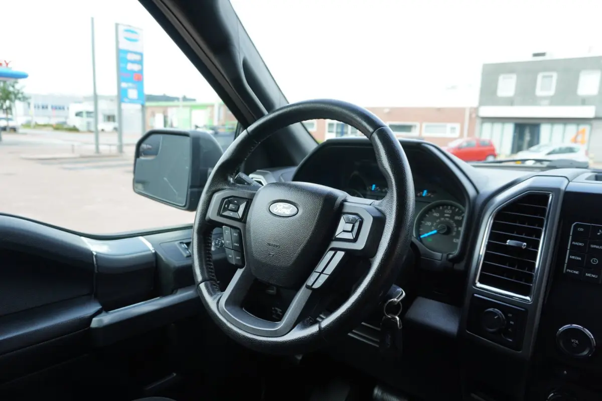 XLT Automaat | Navigatie | Airco | Elek. pakket | Vol opties | Camera | BTW auto | Inruil mogelijk