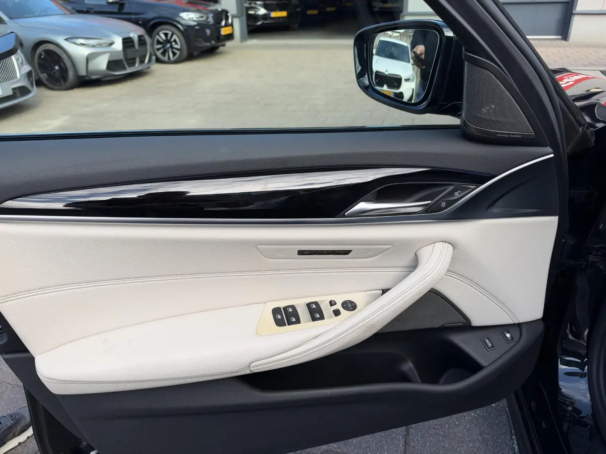 530e xDrive iPerformance M-Sport SOH 98.1%
