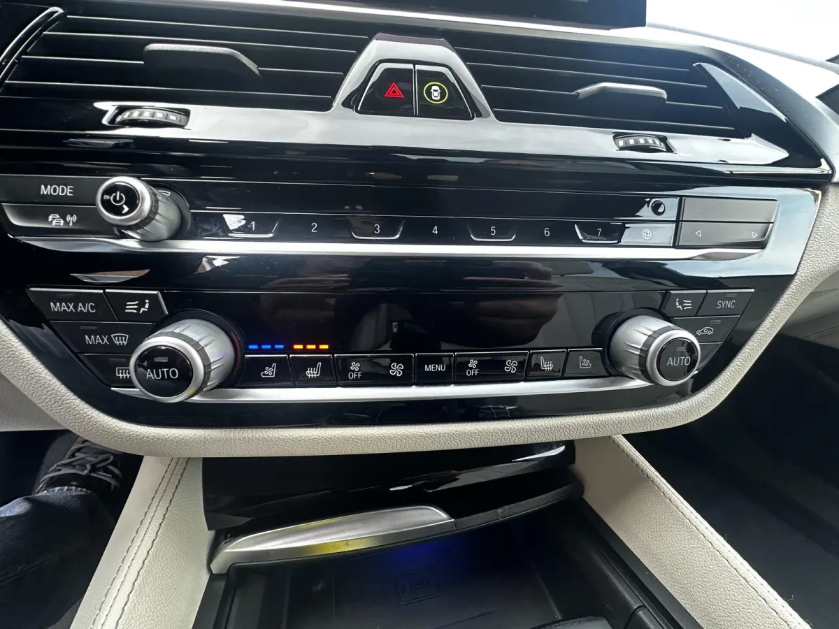 530e xDrive iPerformance M-Sport SOH 98.1%