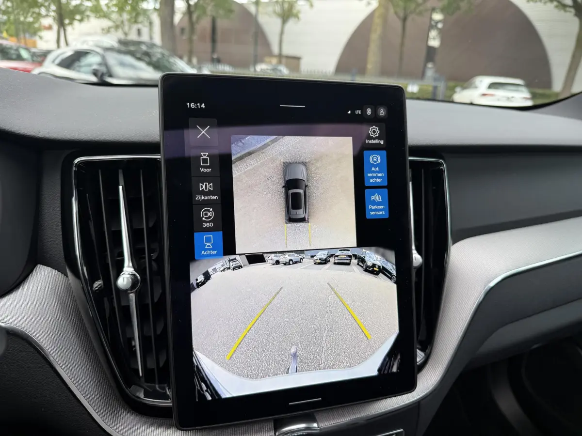 2.0 T8 Plug-in hybrid AWD Plus Black Edition VAN 58.900:,- VOOR:54.877,- UW HERFSTVOORDEEL: 4.023,-| UNIEK!| VAPOUR GREY| ELEKTRISCHE TREKHAAK| PANO| HK AUDIO| MEMORY STOELEN| HUD| 360 CAMER