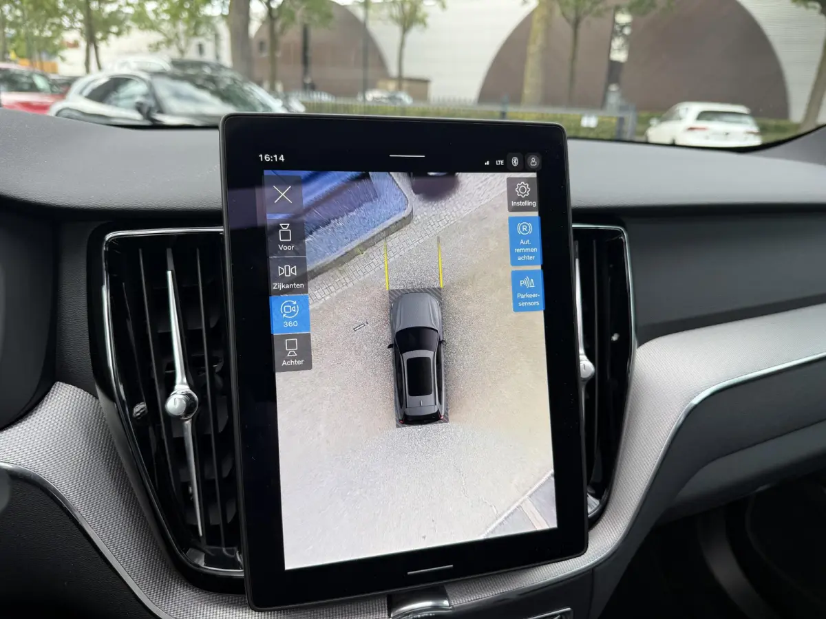 2.0 T8 Plug-in hybrid AWD Plus Black Edition VAN 58.900:,- VOOR:54.877,- UW HERFSTVOORDEEL: 4.023,-| UNIEK!| VAPOUR GREY| ELEKTRISCHE TREKHAAK| PANO| HK AUDIO| MEMORY STOELEN| HUD| 360 CAMER