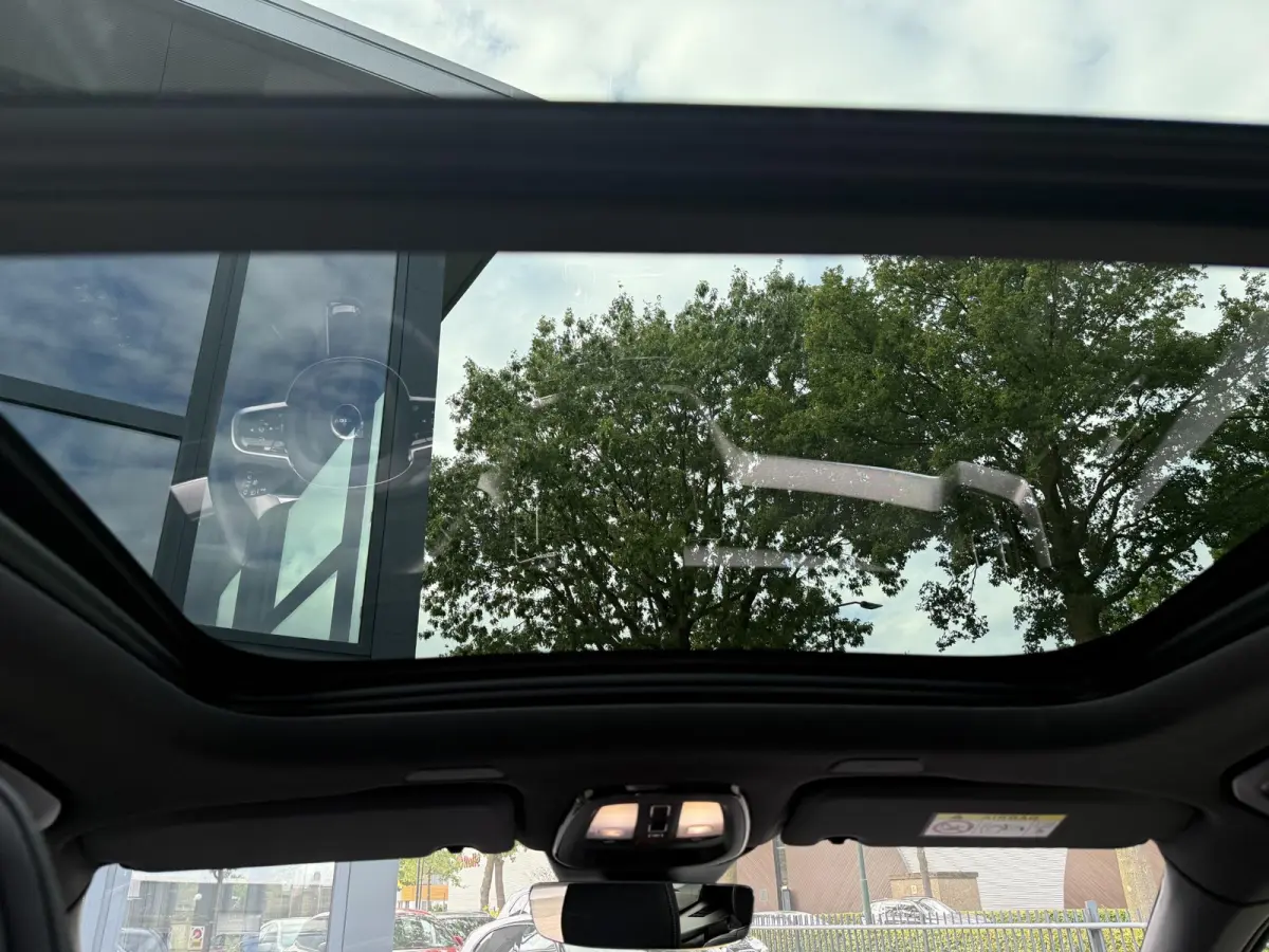 2.0 T8 Plug-in hybrid AWD Plus Black Edition VAN 58.900:,- VOOR:54.877,- UW HERFSTVOORDEEL: 4.023,-| UNIEK!| VAPOUR GREY| ELEKTRISCHE TREKHAAK| PANO| HK AUDIO| MEMORY STOELEN| HUD| 360 CAMER