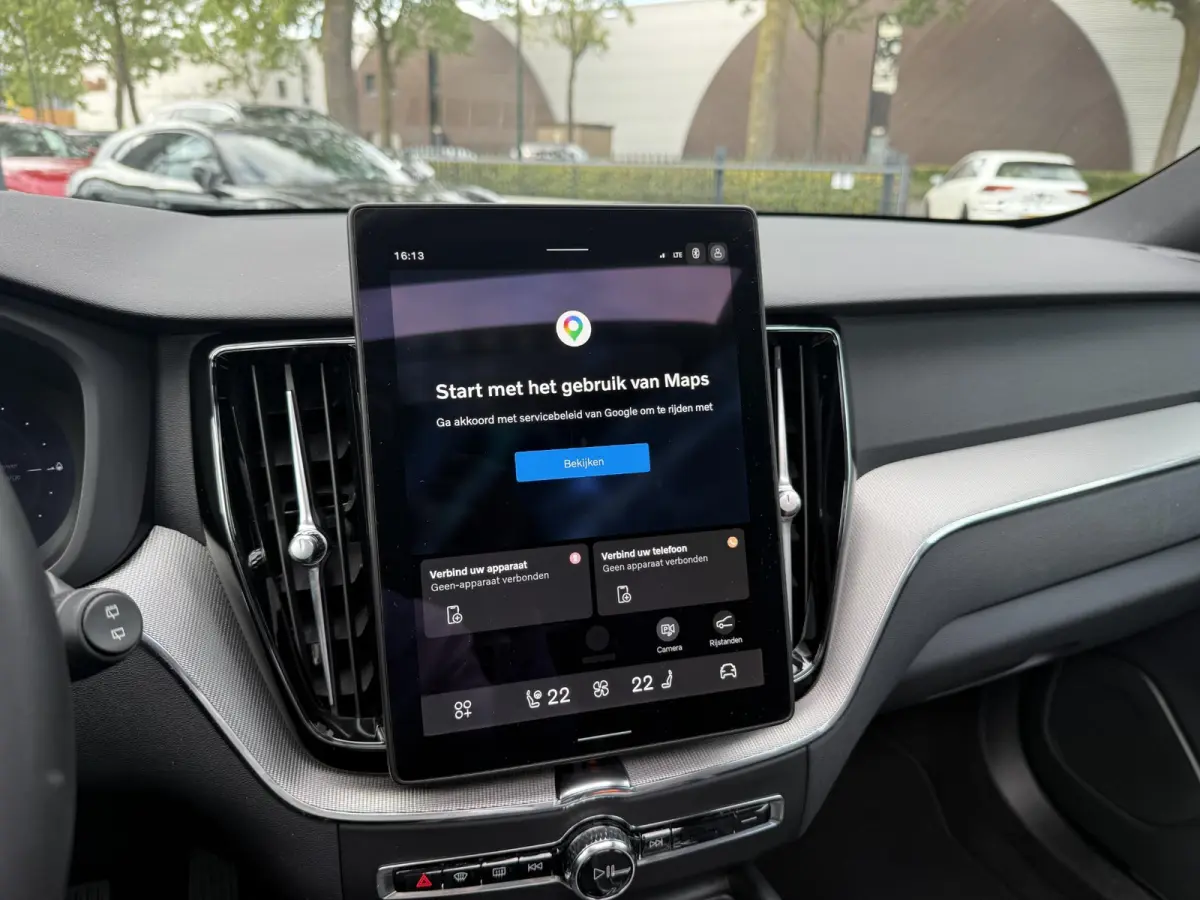 2.0 T8 Plug-in hybrid AWD Plus Black Edition VAN 58.900:,- VOOR:54.877,- UW HERFSTVOORDEEL: 4.023,-| UNIEK!| VAPOUR GREY| ELEKTRISCHE TREKHAAK| PANO| HK AUDIO| MEMORY STOELEN| HUD| 360 CAMER