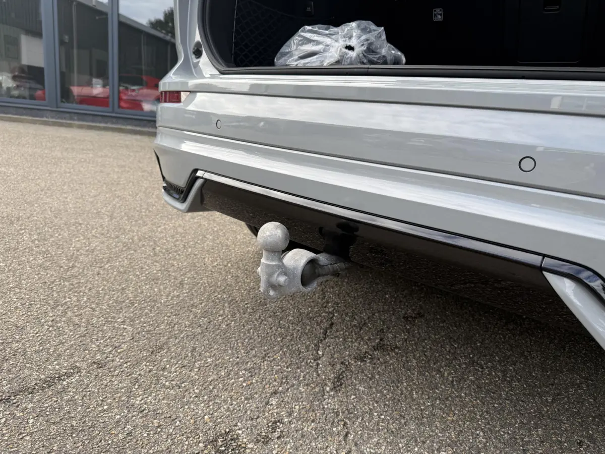2.0 T8 Plug-in hybrid AWD Plus Black Edition VAN 58.900:,- VOOR:54.877,- UW HERFSTVOORDEEL: 4.023,-| UNIEK!| VAPOUR GREY| ELEKTRISCHE TREKHAAK| PANO| HK AUDIO| MEMORY STOELEN| HUD| 360 CAMER