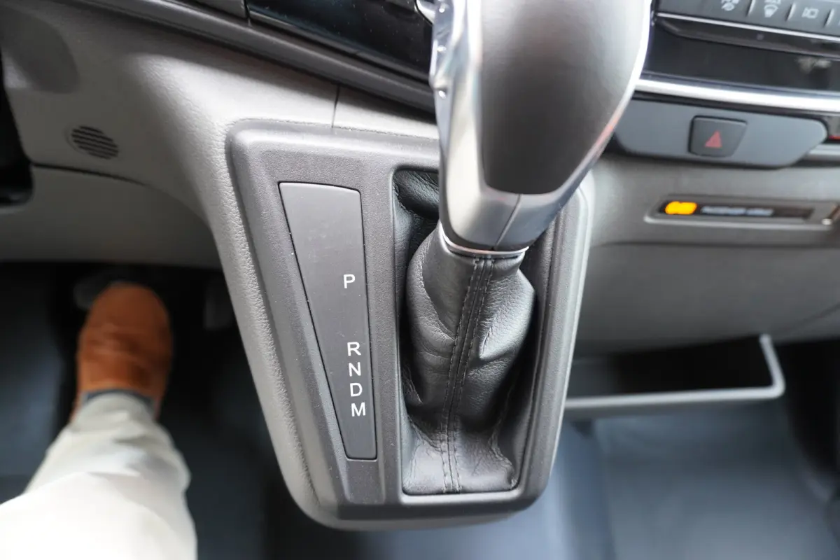 350 2.0 TDCI 165PK L3H2 Limited RWD Automaat/Trekhaak 3.500kg nr. V003 | Airco | Adap.Cruise | Navi