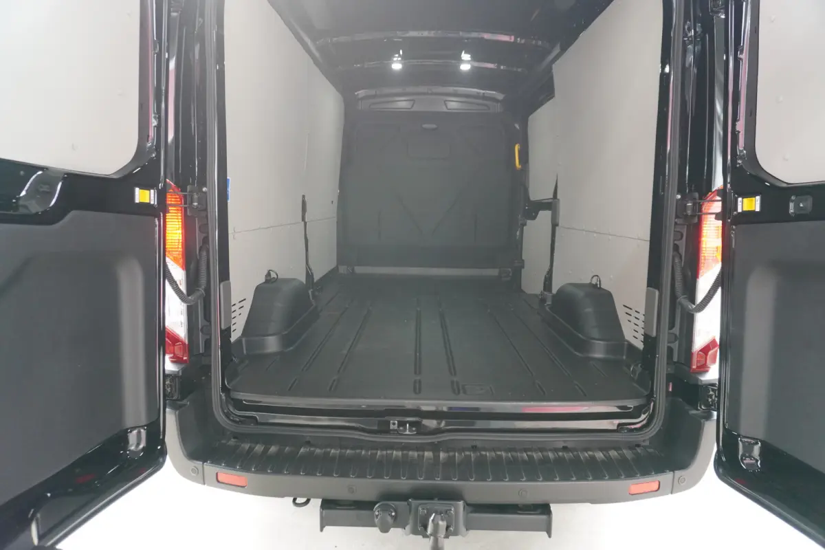 350 2.0 TDCI 165PK L3H2 Limited RWD Automaat/Trekhaak 3.500kg nr. V003 | Airco | Adap.Cruise | Navi