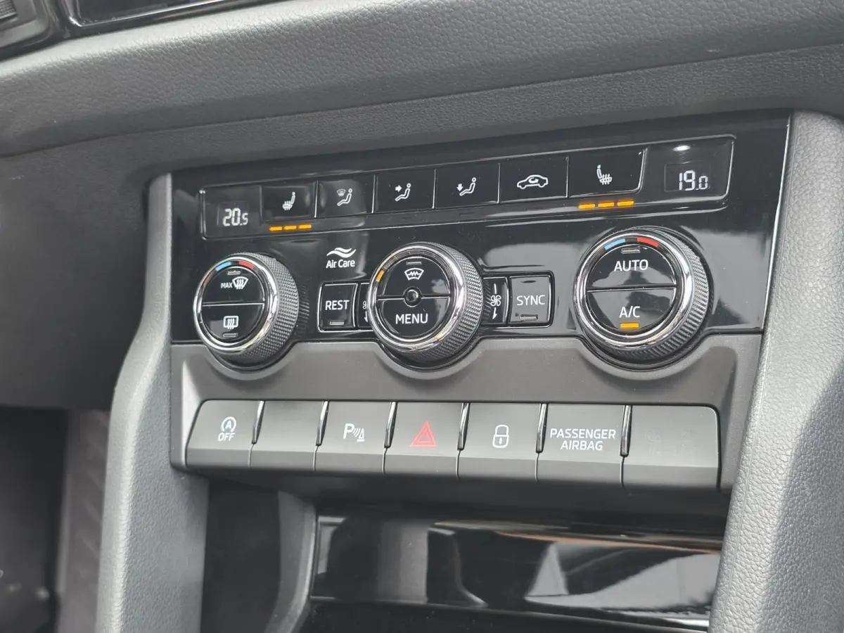 1.5 TSI Sportline Business 7P | FULL OPTION | LEDER | PANO | TREKHAAK |