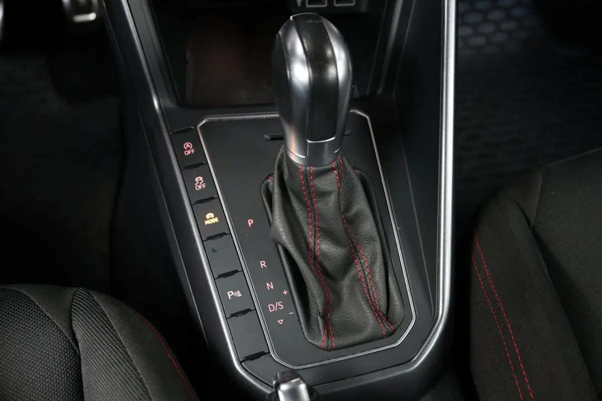 2.0 TSI GTI 200+PK LED/VIRTUAL/S.VERWARMING/18" LMV/PDC/CRUISE/ECC/12 MND GARANTIE!