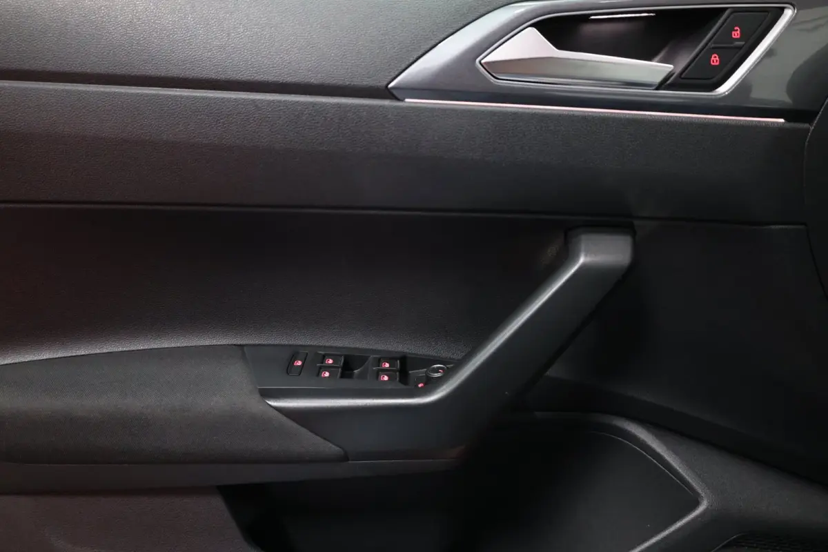 2.0 TSI GTI 200+PK LED/VIRTUAL/S.VERWARMING/18" LMV/PDC/CRUISE/ECC/12 MND GARANTIE!