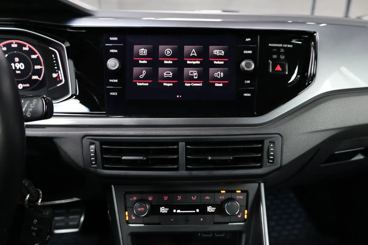 2.0 TSI GTI 200+PK LED/VIRTUAL/S.VERWARMING/18" LMV/PDC/CRUISE/ECC/12 MND GARANTIE!