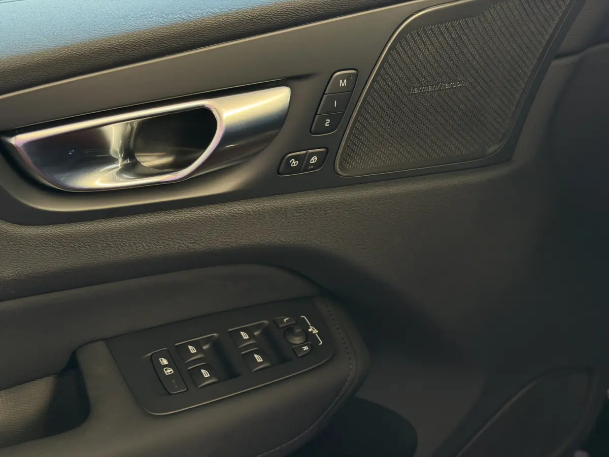 2.0 T8 455PK AWD PLUS DARK NIEUWE AUTO HARMAN KARDON 360.CAM STOEL/STUUR VERW LEER
