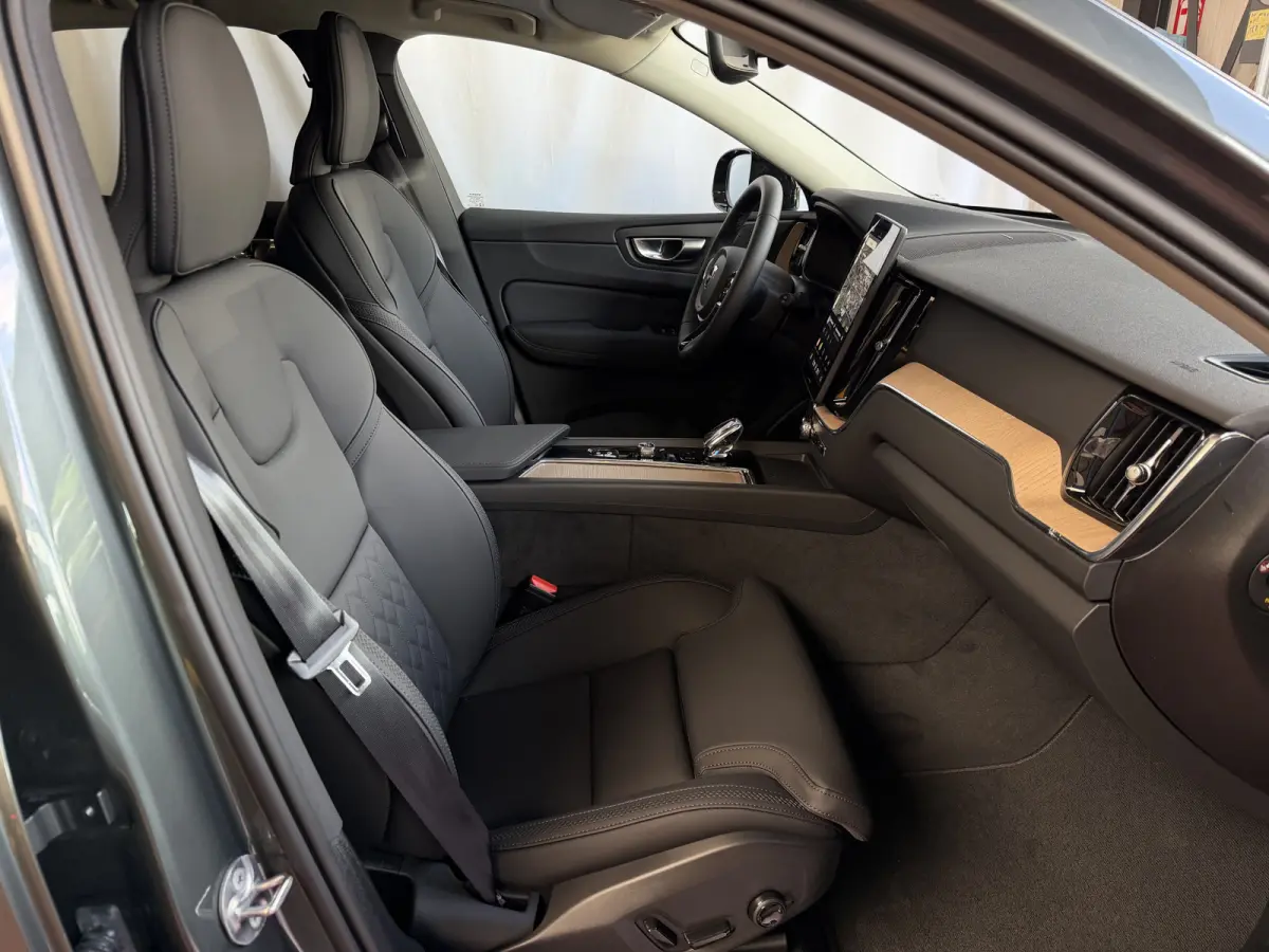 2.0 T8 455PK AWD PLUS DARK NIEUWE AUTO HARMAN KARDON 360.CAM STOEL/STUUR VERW LEER