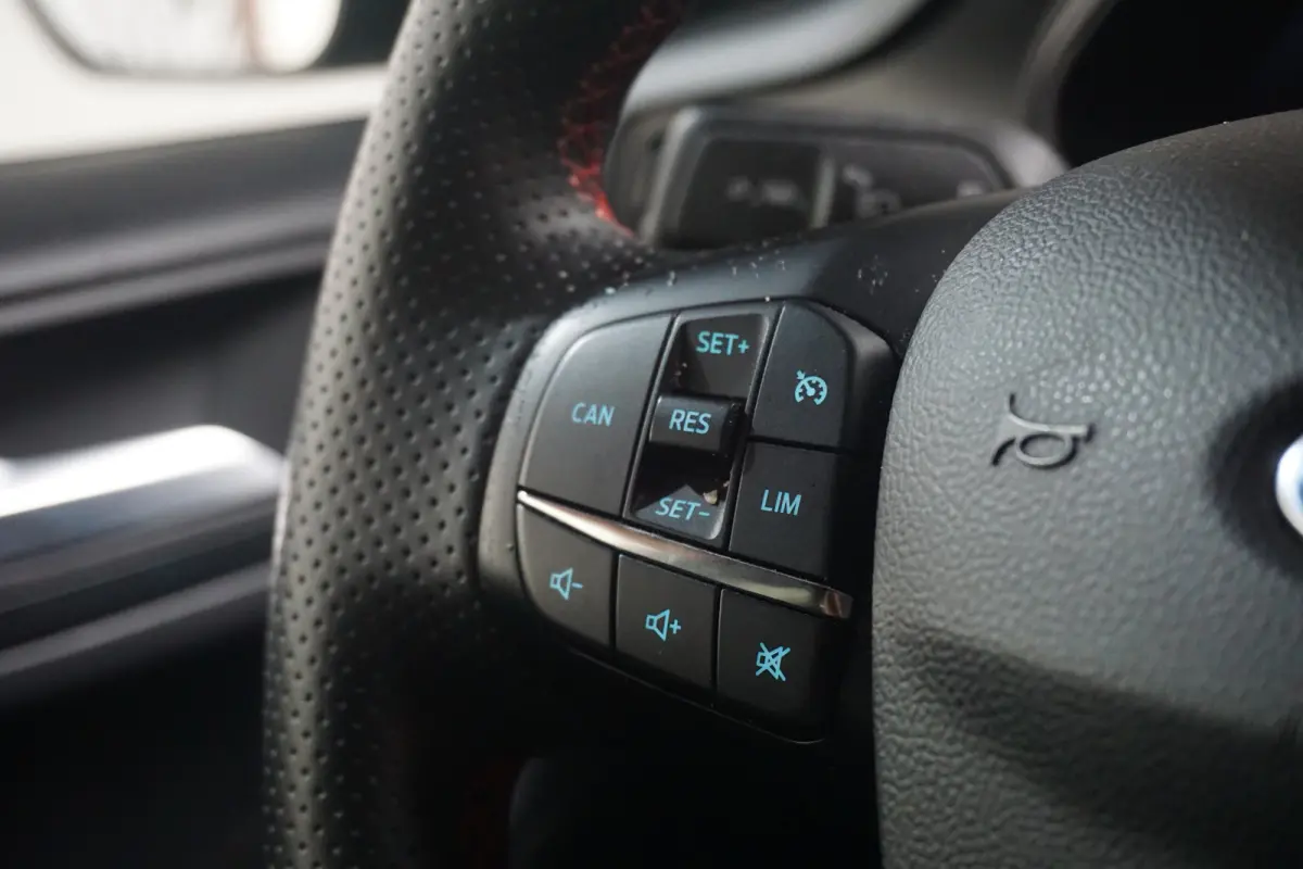 1.0 EcoBoost Hybrid ST Line | Achteruitrijcamera | Apple Carplay/Android Auto|telefoonintegratie premium | DAB ontvanger